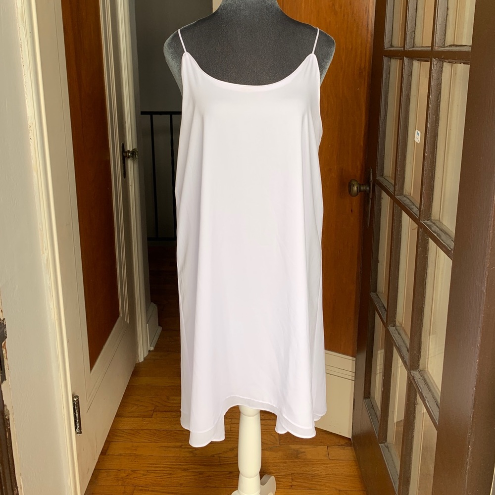 Alya Slip Dress Size Small Spaghetti Strap Mini Lined Flowy Trendy Minimal White